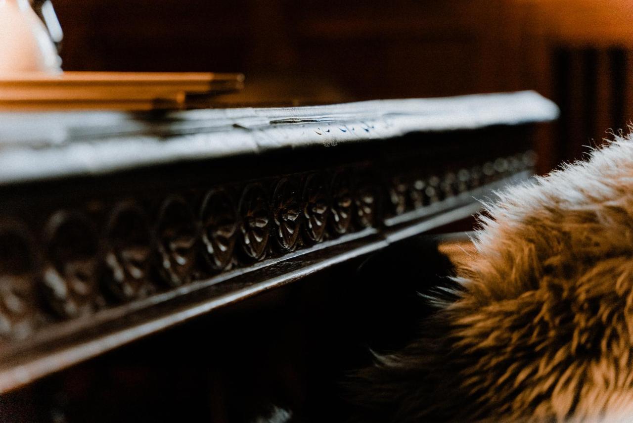 ホテル Weinhaus Fries Kattenes エクステリア 写真