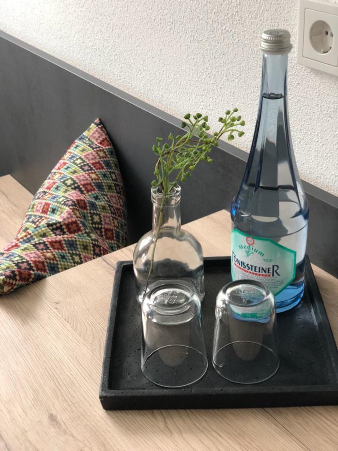 ホテル Weinhaus Fries Kattenes エクステリア 写真